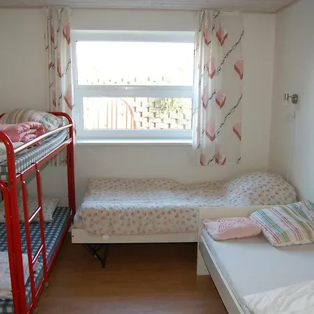 بيت للعطل Holiday For Two Families In Lyngsa 098990